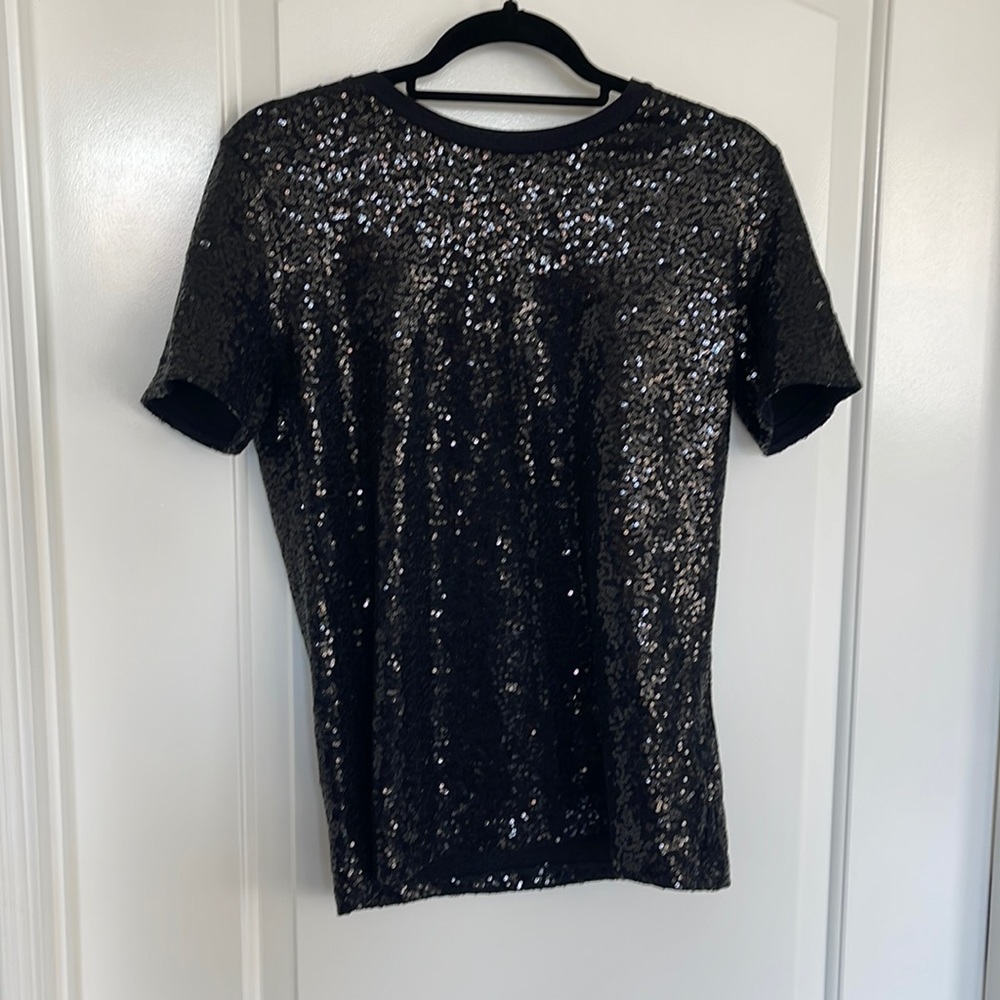 DKNY top never used